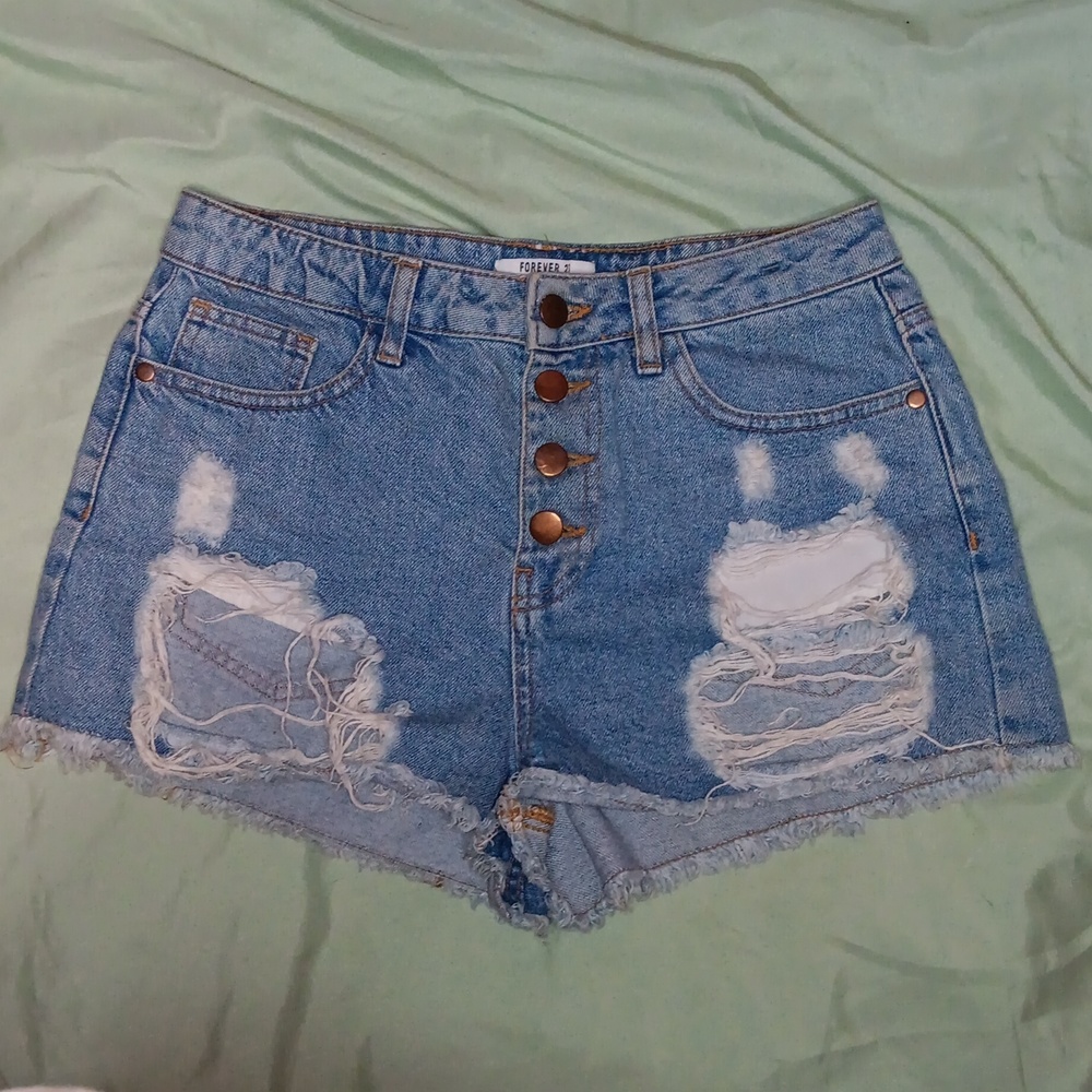 Jean ripped shorts Size: 28 Forever 21 Los Angeles